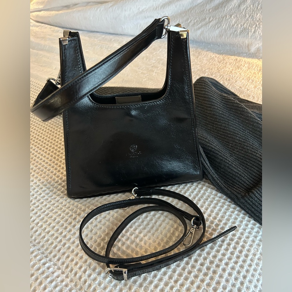 I Medici Giulia structured Italian leather purse